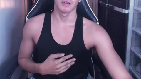 Snapshot of crazyasiancum chatting on February 13, 12:00 pm Zion online show from February 13, 12:00 pm