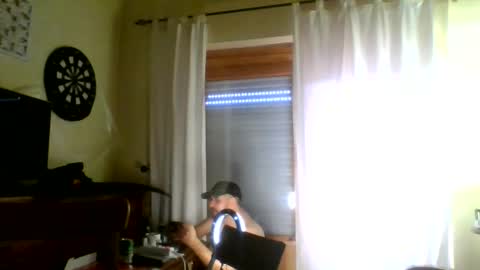 Snapshot of crazyboy44412345 chatting on October 15, 8:00 am crazyboy44412345 online show from October 15, 8:00 am