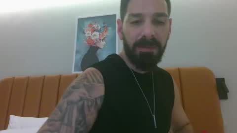 funcouple online show from October 29, 12:41 pm