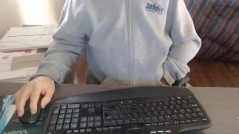 Creamormilk online show from October 2, 6:12 pm