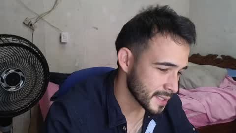 Snapshot of cris_simons chatting on February 8, 4:36 am cris_simons online show from February 8, 4:36 am