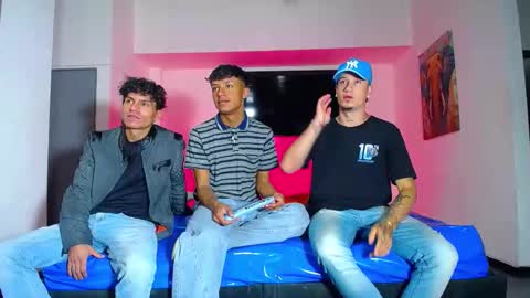 crismens online show from September 12, 5:57 pm