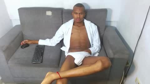 criss_zuri online show from September 23, 12:15 pm