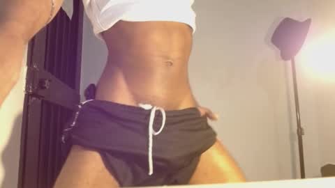 criss_zuri online show from October 7, 11:58 am