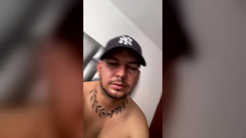 cristopher  magnus online show from April 6, 7:47 pm