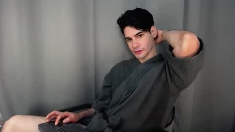 cristopher online show from November 24, 8:21 pm