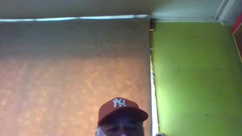 crmperez online show from December 22, 6:16 pm