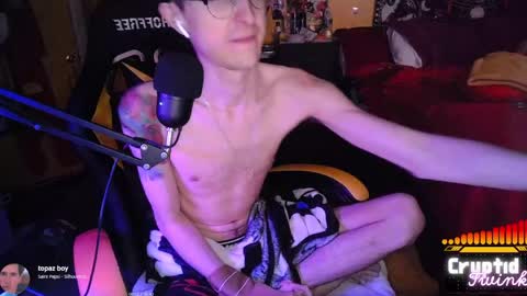 CryptidTwink online show from March 29, 6:24 am