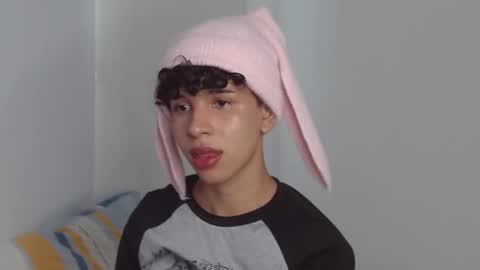 Cuddly online show from December 6, 5:22 pm