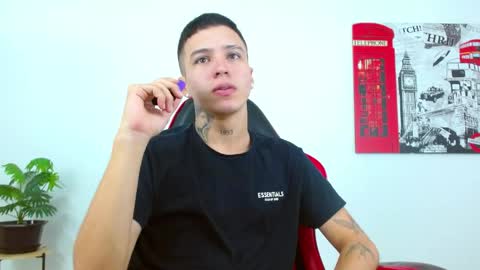 cumandres online show from June 1, 3:01 pm