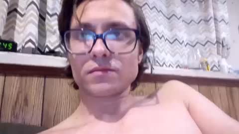 Snapshot of cumfetishswallower chatting on January 4, 4:44 am cumfetishswallower online show from January 4, 4:44 am