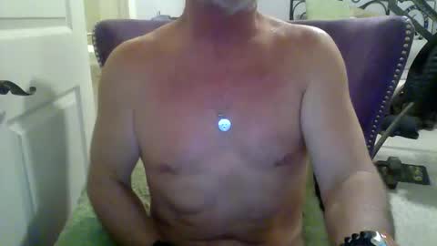 cumngetit910 online show from February 8, 9:08 pm