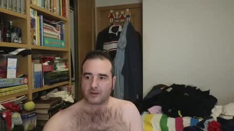 curiosillo1983 online show from April 12, 1:01 pm