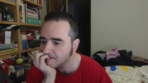 curiosillo1983 online show from April 10, 1:40 pm