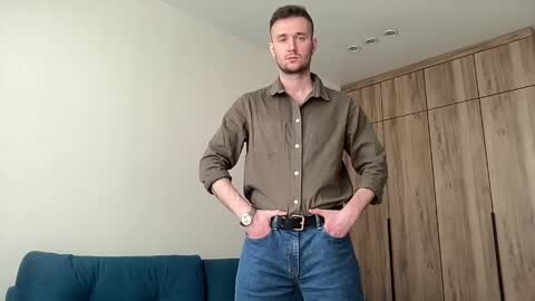 cute_skywalker online show from May 5, 6:37 am
