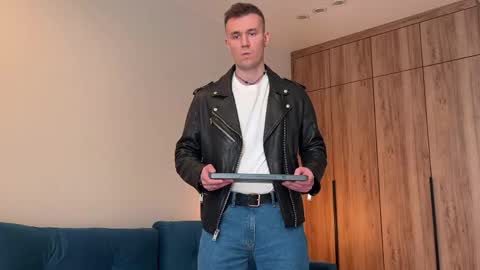 cute_skywalker online show from April 15, 8:03 am