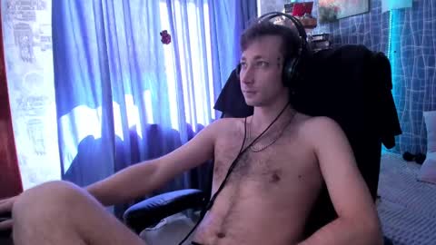 cuteboy228 online show from March 1, 9:18 am