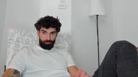 cuteeboy online show from March 17, 12:18 pm