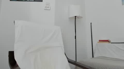 cuteeboy online show from June 29, 10:26 am