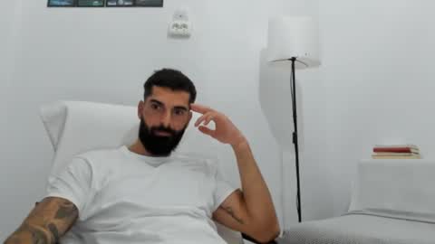 cuteeboy online show from October 7, 3:49 pm