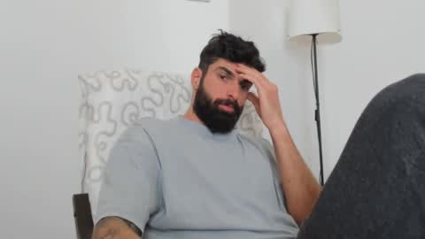 cuteeboy online show from March 8, 8:51 am