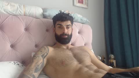 cuteeboy online show from January 25, 12:05 pm