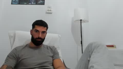 cuteeboy online show from October 9, 6:35 pm