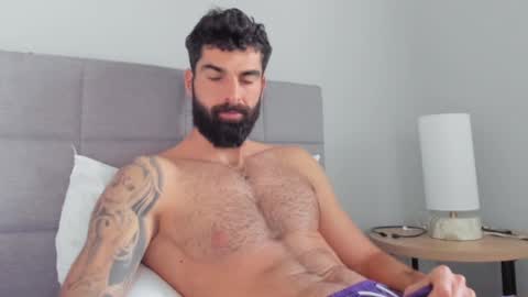 cuteeboy online show from January 6, 12:35 pm