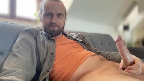 Snapshot of d0n_gi0vanni chatting on March 3, 11:27 am d0n_gi0vanni online show from March 3, 11:27 am