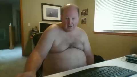 dadbodpnw online show from October 18, 5:40 pm