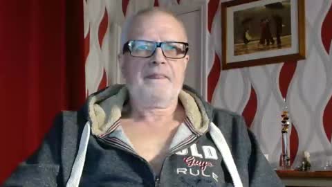 Brian ... online show from December 5, 9:17 pm