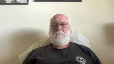 Snapshot of daddy341177 chatting on March 10, 6:23 pm daddy341177 online show from March 10, 6:23 pm