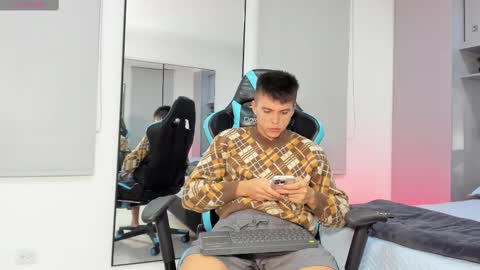 Snapshot of daddyrich4u chatting on September 9, 2:33 am daddyrich4u online show from September 9, 2:33 am