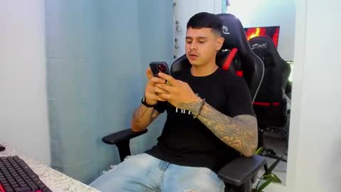 Snapshot of dage_19 chatting on October 21, 5:21 am my name is Jhon and I live in colombia online show from October 21, 5:21 am