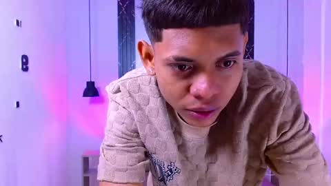 Snapshot of damar_felipe chatting on October 13, 10:54 am damar_felipe online show from October 13, 10:54 am