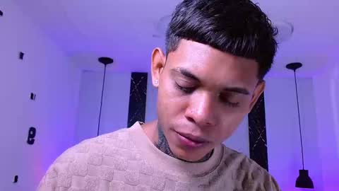 Snapshot of damar_felipe chatting on October 8, 4:39 am damar_felipe online show from October 8, 4:39 am