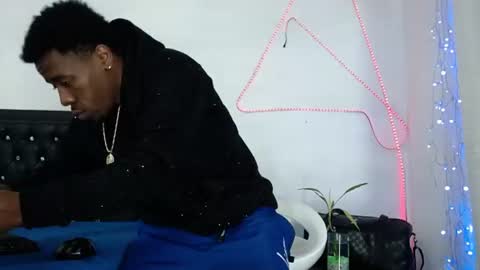 damian_hart_24cm online show from June 11, 10:35 am
