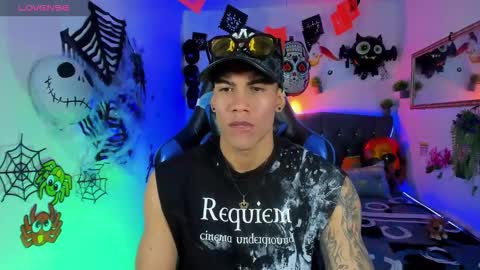 Snapshot of damian_latinxxx chatting on October 9, 3:33 am Damian online show from October 9, 3:33 am