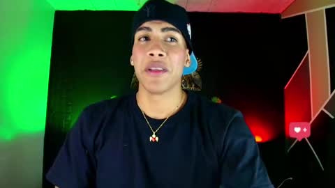 Snapshot of damian_latinxxx chatting on March 2, 3:02 am Damian online show from March 2, 3:02 am