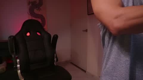 insta damn8   --------  online show from December 21, 12:31 am