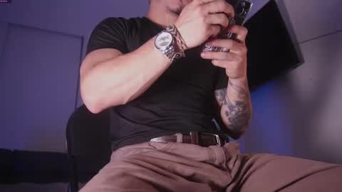 insta damn8   --------  online show from December 5, 12:18 am