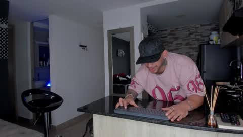 INSTAGRAM  DAMMIANMILLEROFICIAL online show from January 10, 2:32 pm