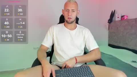 Damon bakert online show from December 22, 3:31 pm