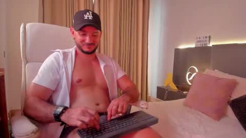 D A M O N online show from October 17, 4:11 pm