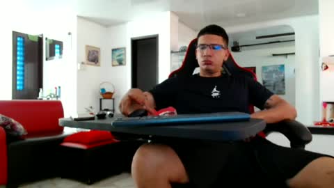 damyan_2003 online show from June 26, 3:47 pm