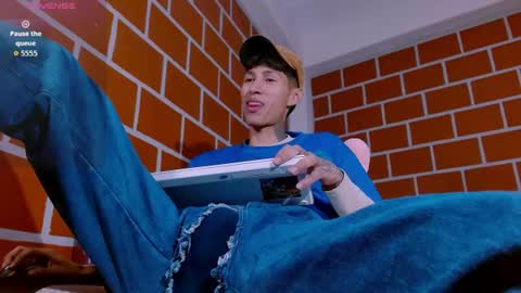 daniel_deluxx online show from July 14, 10:54 am