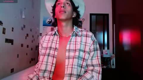 phantom555 online show from December 1, 7:39 pm