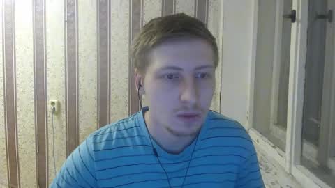 Snapshot of darienlarge chatting on December 26, 5:47 am darienlarge online show from December 26, 5:47 am