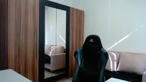 darius_94 online show from May 20, 6:09 am