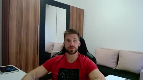darius_94 online show from May 11, 4:04 pm